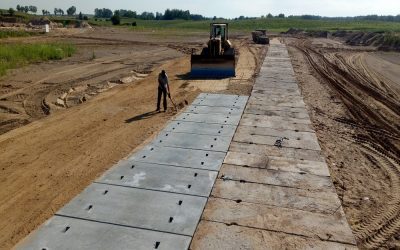 Budowa drogi tymczasowej z płyt betonowych